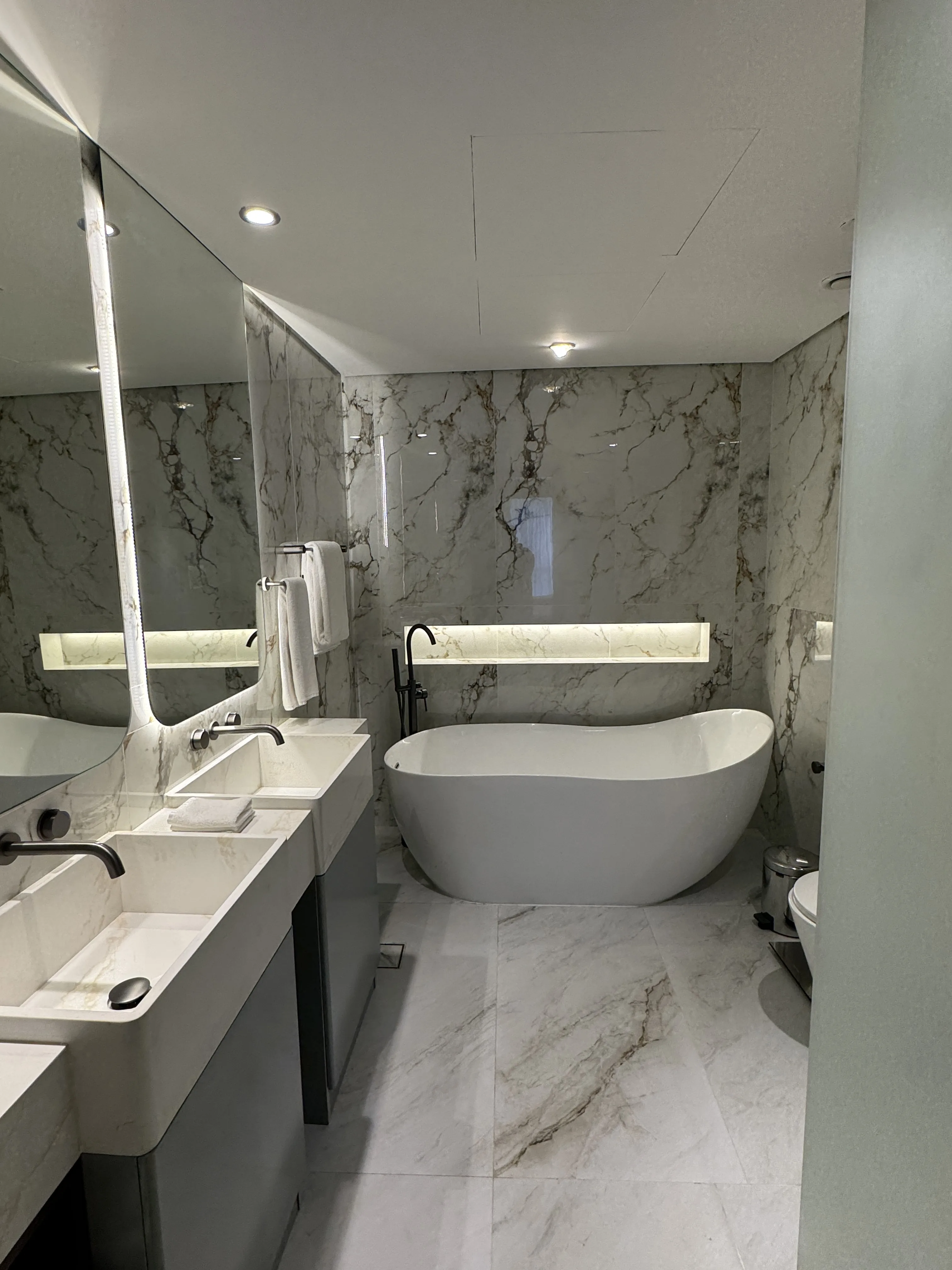 Address Downtown · 2BHK Full Renovation